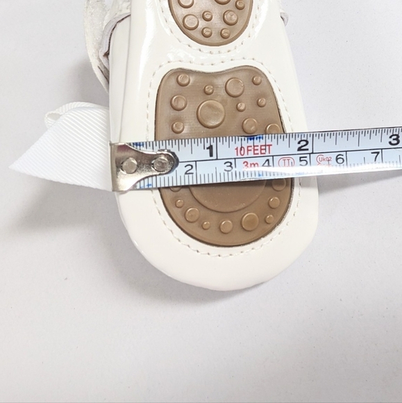 Elegant White Patten Leather Baby Shoes with Bow - Picture 8 of 8
